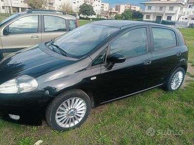 Usata Fiat Grande Punto 90 CV (66 kW) 2006 Nero Utilitaria