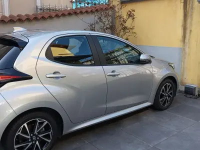 Usata Toyota Yaris Hybrid Trend 92 CV (67 kW) 2022 Berlina