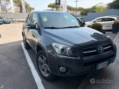 Usata Toyota RAV4 Luxury 150 CV (110 kW) 2009 Grigio SUV