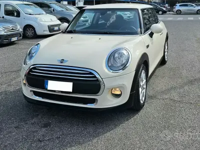 Begagnad Mini ONE 102 HK (75 kW) 2014 Vit Halvkombi