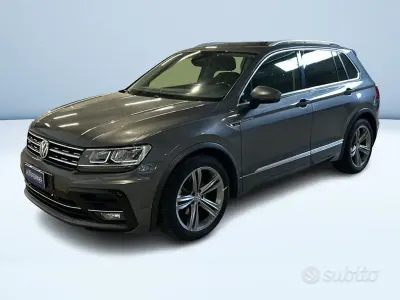 Usata VW Tiguan Sportline 125 CV (91 kW) 2018 Grigio metallizzato SUV