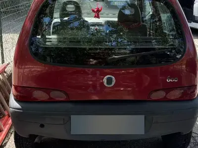 Usata Fiat 600 54 CV (39 kW) 2005 Rosso Utilitaria