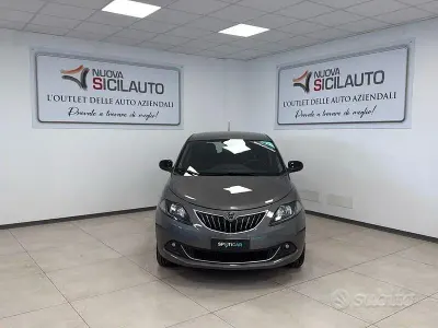 Usata Lancia Ypsilon 69 CV (50 kW) 2024 Utilitaria