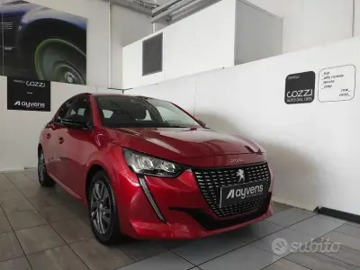 Usata Peugeot 208 Active 102 CV (75 kW) 2022 Rosso Utilitaria