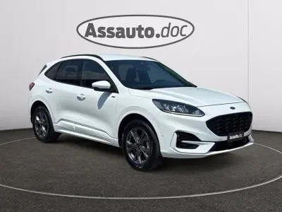 Usata Ford Kuga ST-Line 225 CV (165 kW) 2022 Bianco frozen SUV
