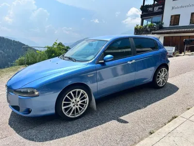 Usata Alfa Romeo 147 150 CV (110 kW) 2009 Bluazzurro Utilitaria