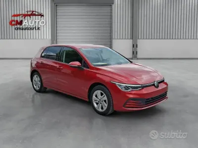 Usata VW Golf VIII Life 131 CV (96 kW) 2022 Rosso Berlina