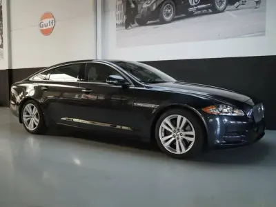 Usata Jaguar XJ 385 CV (283 kW) 2011 Grigio Berlina