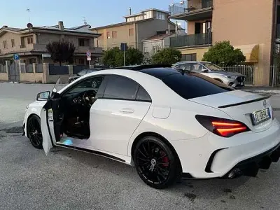 Usata Mercedes CLA220 AMG 177 CV (130 kW) 2019 Berlina