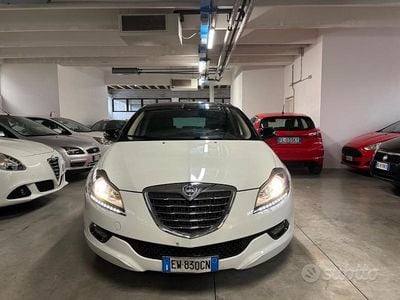 Usata Lancia Delta Gold 105 CV (77 kW) 2014 Bianco Utilitaria