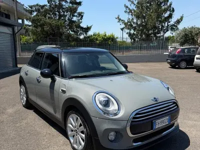 Usata Mini Cooper Hype 116 CV (85 kW) 2017 Grigio Utilitaria