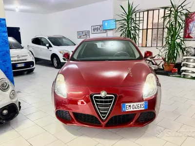 Usata Alfa Romeo Giulietta 105 CV (77 kW) 2012 Rosso Utilitaria