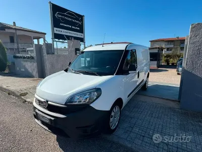 Usata Fiat Doblò 120 CV (88 kW) 2021 Bianco Monovolume