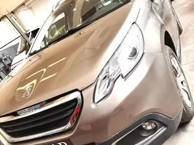 Usata Peugeot 2008 Allure 82 CV (60 kW) 2016 Marrone SUV