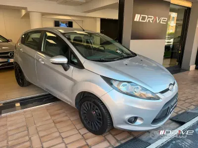 Usata Ford Fiesta 82 CV (60 kW) 2010 Berlina