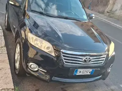 Usata Toyota RAV4 150 CV (110 kW) 2012 Nero SUV