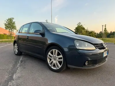 Usata VW Golf IV Comfortline 101 CV (74 kW) 2004 Blu Berlina