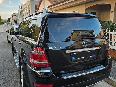 Käytetty Mercedes GL320 224 HP (164 kW) 2008 Musta Katumaasturi