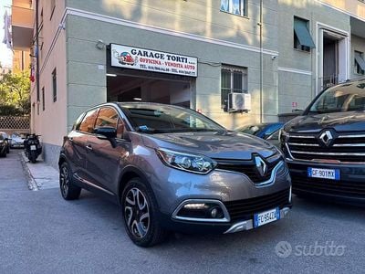 Occasion Renault Captur 90 ch (66 kW) 2016 Gris SUV