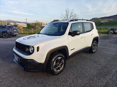 Usado Jeep Renegade Sport 140 CV (102 kW) 2017 Blanco SUV