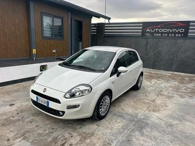 Usata Fiat Punto Lounge 85 CV (62 kW) 2015 Bianco Utilitaria