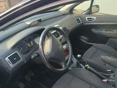 Usata Peugeot 307 Filou 88 CV (64 kW) 2005 Nero Station wagon
