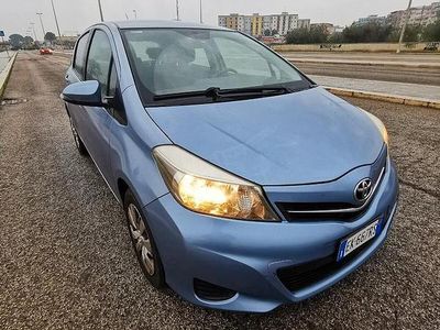 Blu Usata 2011 Toyota Yaris Sol Berlina | 6500 € (Cara)