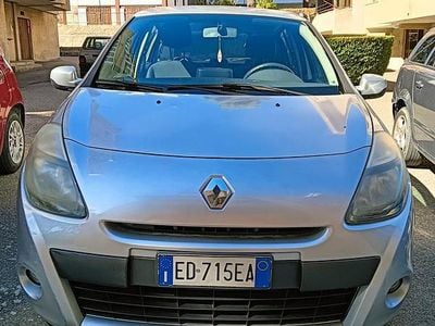 Grigio Usata 2010 Renault Clio II Berlina | 4300 € (Buon prezzo)