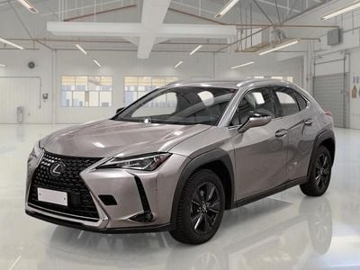 Grigio Usata 2020 Lexus UX 250h Executive Line SUV | 19.250 € (Buon prezzo)