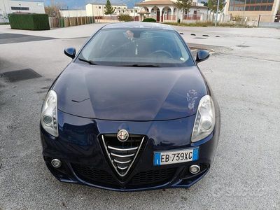 Occasion Alfa Romeo Giulietta Distinctive 105 ch (77 kW) 2010 Bleue Citadine