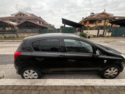 Usata Opel Corsa 2011 Nero Utilitaria