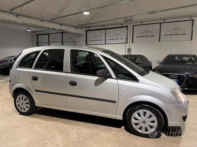 Usata Opel Meriva Cosmo 90 CV (66 kW) 2009 Grigio Monovolume