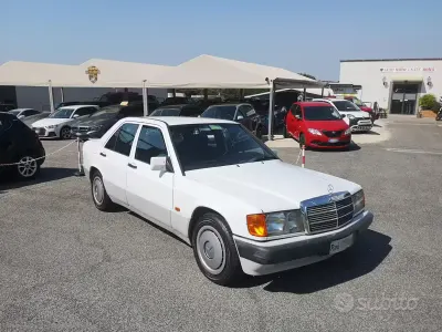 Usata Mercedes 190 109 CV (80 kW) 1991 Bianco Berlina