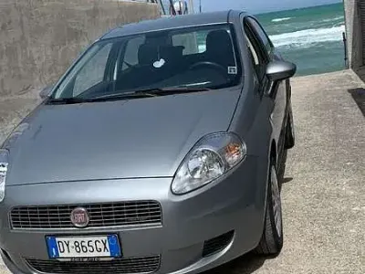 Usata Fiat Grande Punto 75 CV (55 kW) 2009 Utilitaria