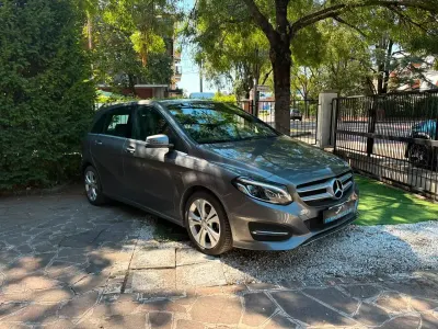Usata Mercedes B180 Executive 109 CV (80 kW) 2016 Grigio Utilitaria