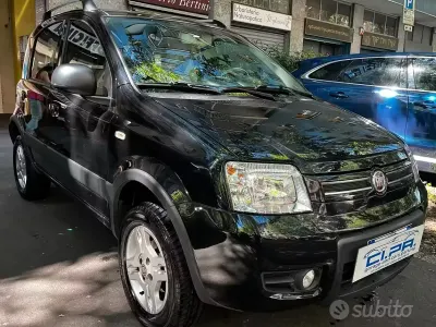 Usata Fiat Panda 4x4 60 CV (44 kW) 2010 Nero Utilitaria