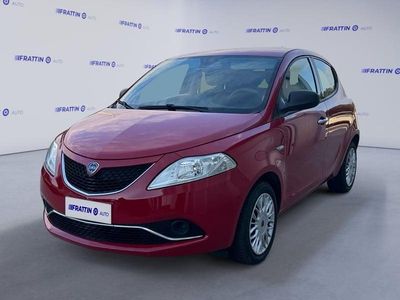 Usata Lancia Ypsilon Silver 69 CV (50 kW) 2017 Rosso Utilitaria