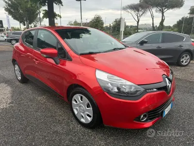 Usata Renault Clio IV 75 CV (55 kW) 2012 Arancione Berlina