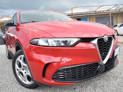 Begagnad Alfa Romeo Tonale Super 131 HK (96 kW) 2023 Röd SUV