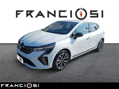 Usata Renault Clio Techno 100 CV (73 kW) 2025 Bianco Utilitaria