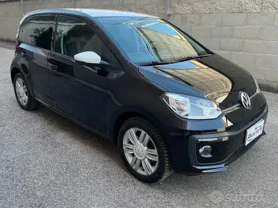 Usata VW up! Highline 75 CV (55 kW) 2017 Nero Utilitaria