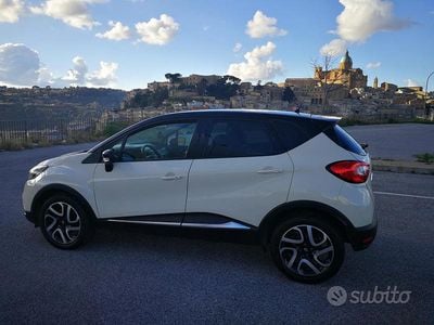 Usata Renault Captur 90 CV (66 kW) 2016 Beige SUV