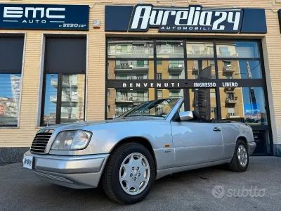 Begagnad Mercedes E200 137 HK (100 kW) 1994 Silver Cab