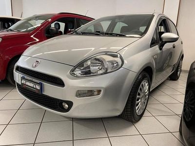Grigio Usata 2014 Fiat Punto Street Berlina | 8900 € (Molto cara)