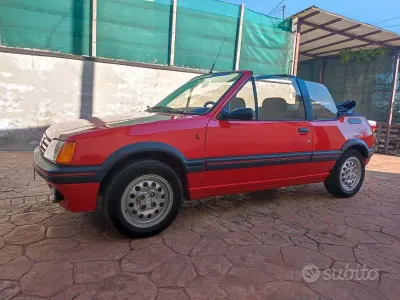 Usata Peugeot 205 115 CV (84 kW) 1988 Rosso Cabrio