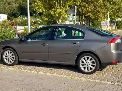 Usata Renault Laguna III Dynamique 150 CV (110 kW) 2008 Grigio Berlina