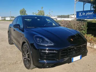 Usata Porsche Cayenne Coupe Platinum Edition 340 CV (250 kW) 2022 Blu/azzurro Coupé