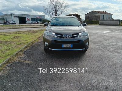 Usata Toyota RAV4 Style 124 CV (91 kW) 2014 Grigio Berlina