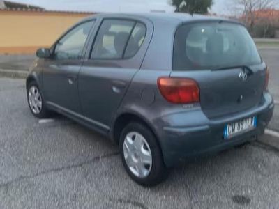 Usata Toyota Yaris 2005 Grigio Berlina