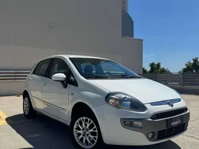 Usata Fiat Punto Evo Dynamic 70 CV (51 kW) 2010 Bianco Utilitaria